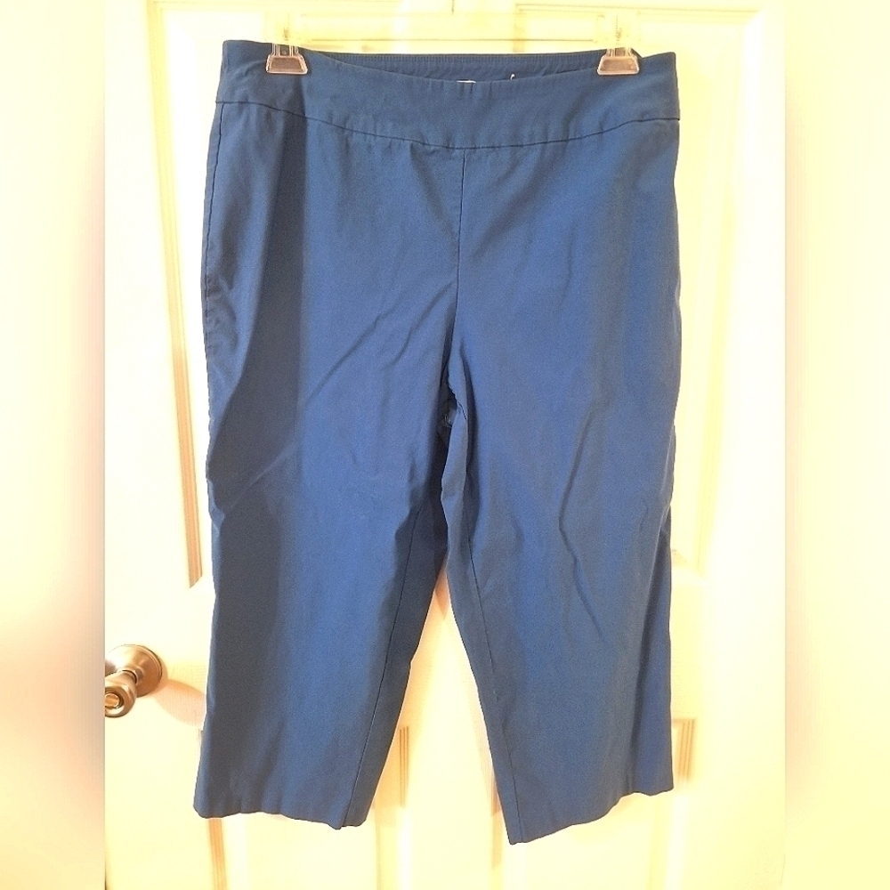 EST. 1946 Capri Pants